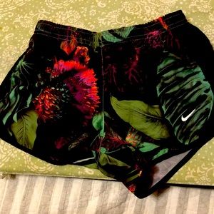 Kids bike shorts size M